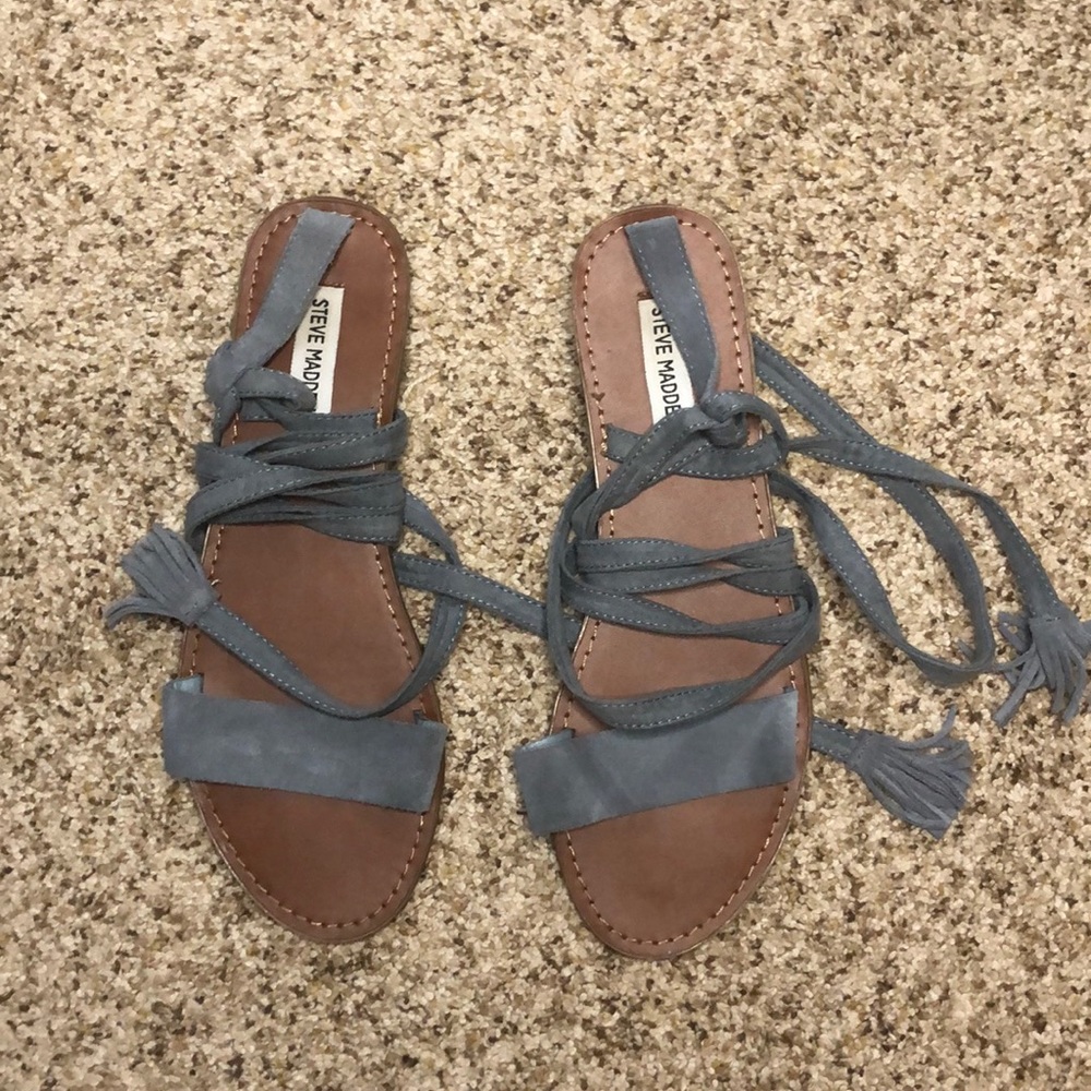 Steve Madden gladiator sandal ivory blue